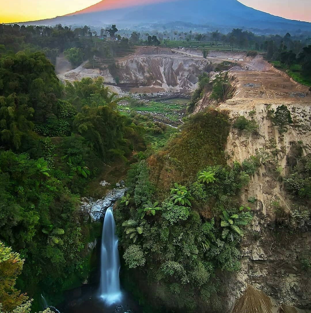 Tempat-Para-Empu-Adu-Kekuatan-Zaman-Dulu.jpg