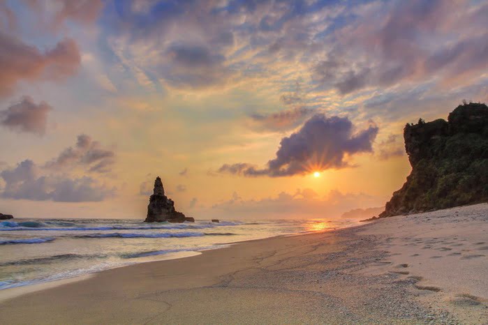 Pantai%2BBuyutan5.jpg