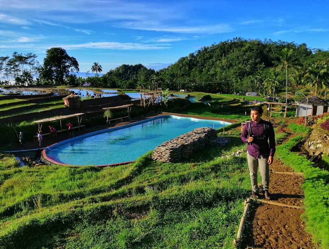 Kolam%2BRenang%2BPagubugan1.jpg