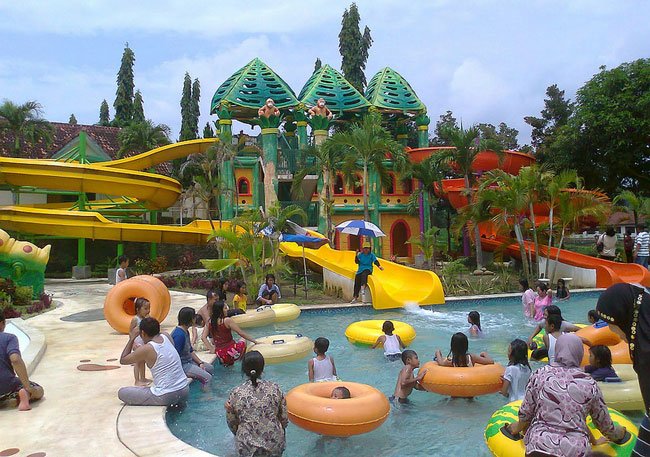 Jambooland%2BWaterpark%2BTulungagung.jpg