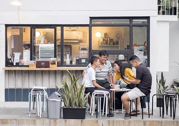00-coffee-shop-6bb45f4269a91fc6d5c9dc6d437f0b11_750x500.jpg