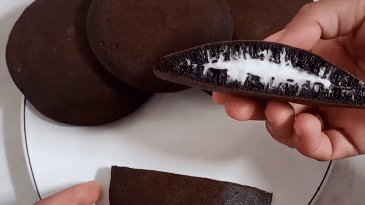 Kue%2BDorayaki%2Bcoklat.jpg