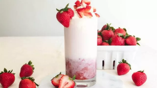 resep Korean strawberry milk with jelly