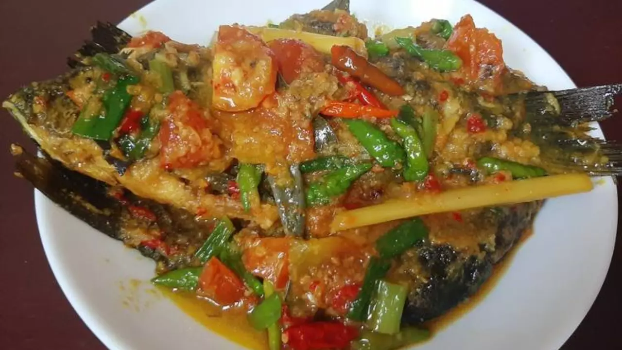 resep ikan nila pesmol bumbu kuning