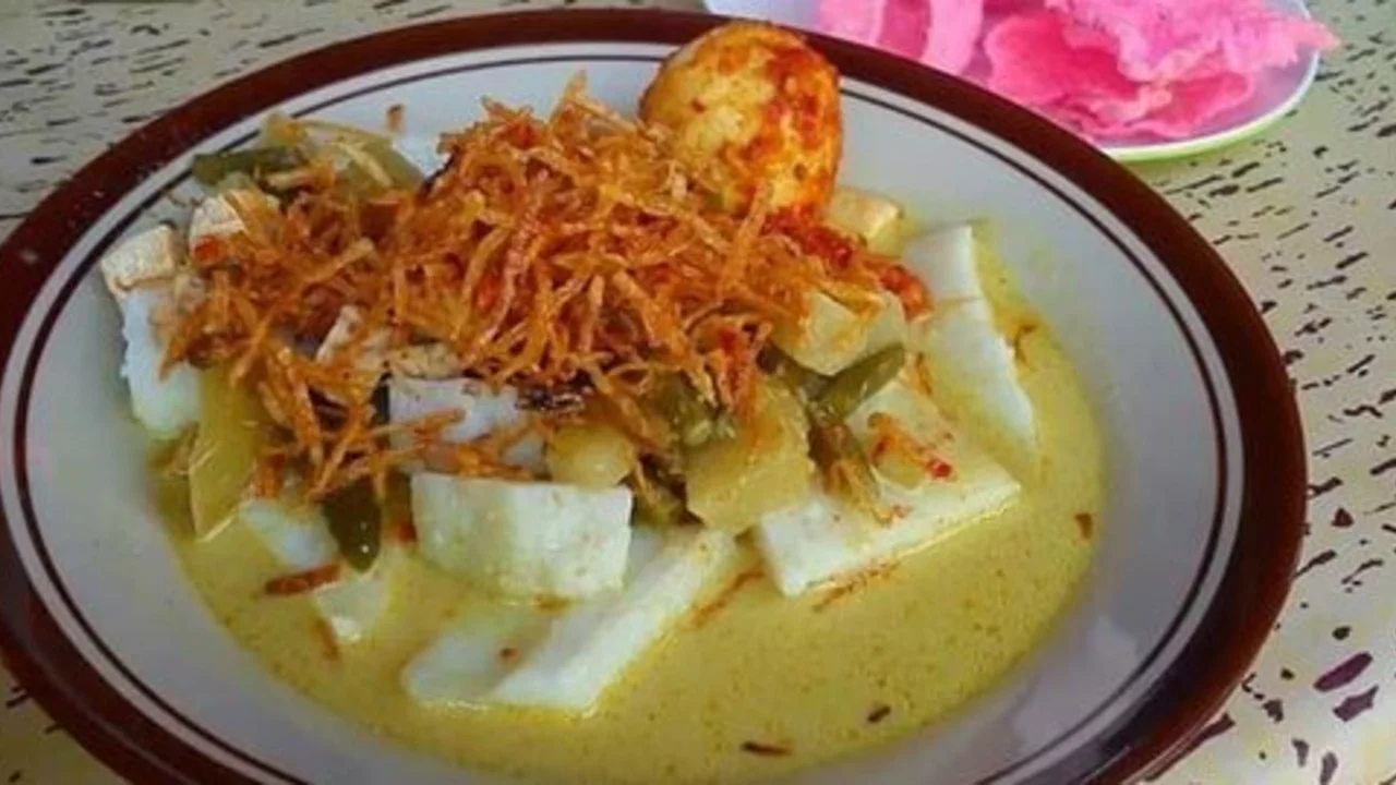 Lontong sayur