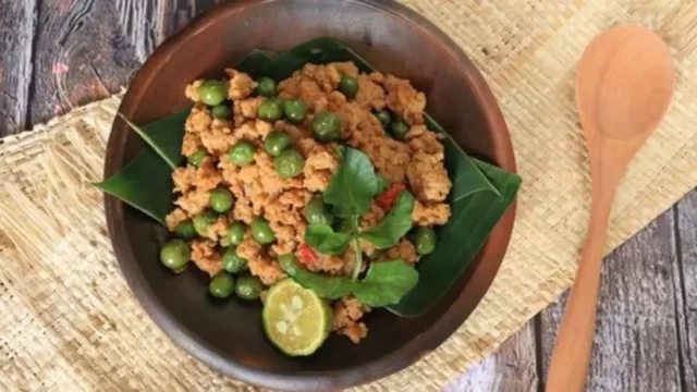 Nasi Oncom Leunca
