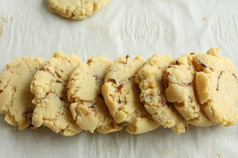 Almond Cheese Cookies (1)