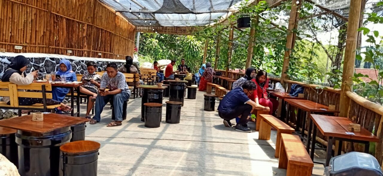 Café Hitz di Trawas