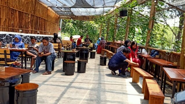 Café Hitz di Trawas