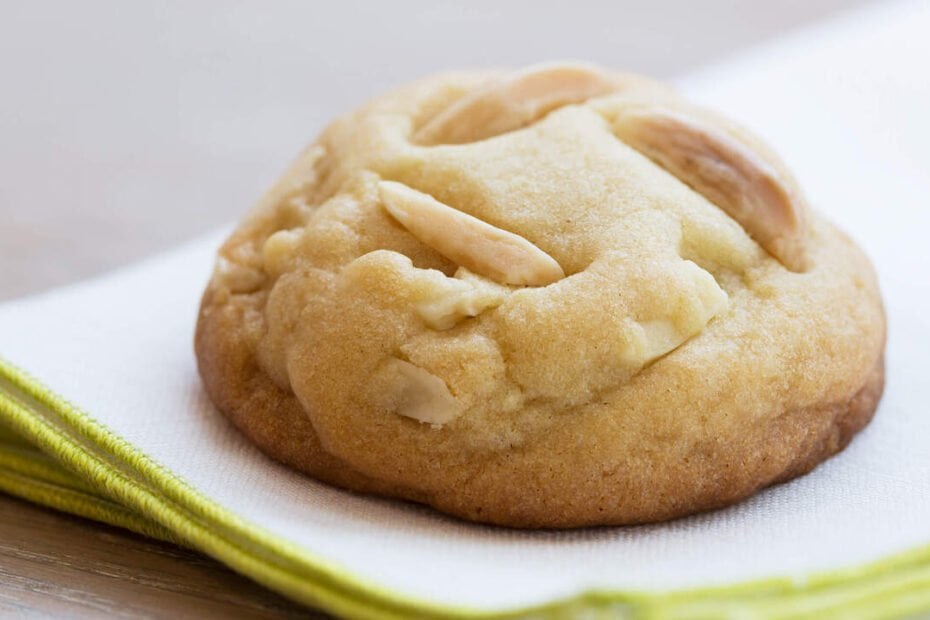 Brown Sugar Almond Cookies (1)