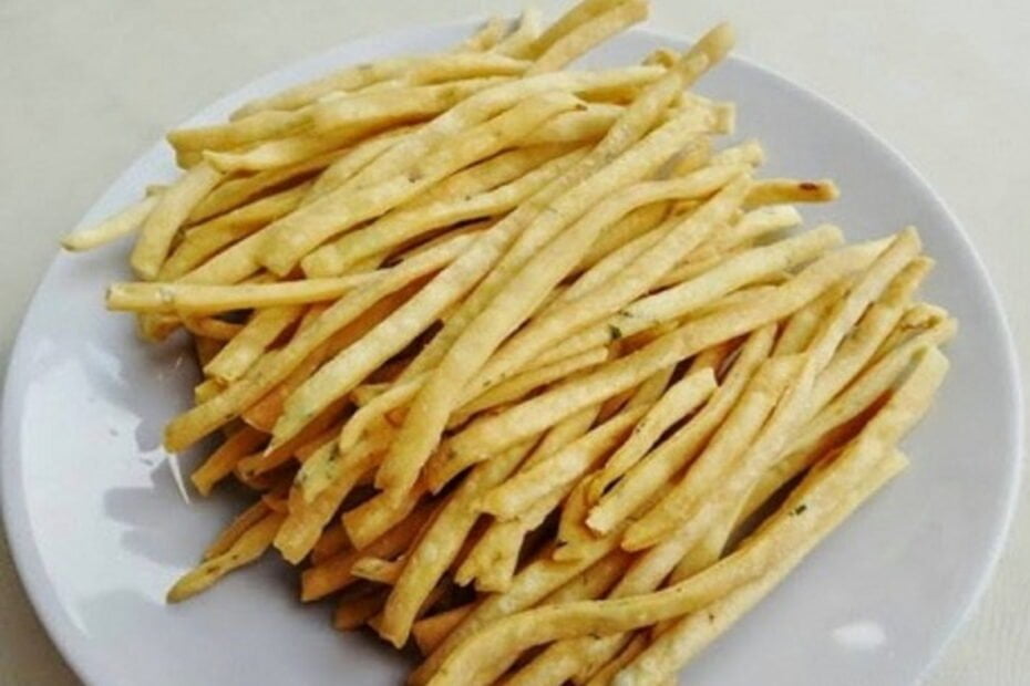 kue bawang renyah dan mengembang (2)