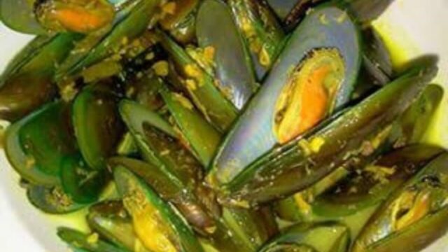 Kerang Hijau Kuah Kuning (1)