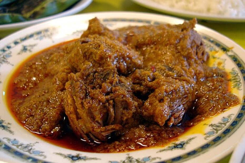 Rendang Sapi Khas Padang (1)