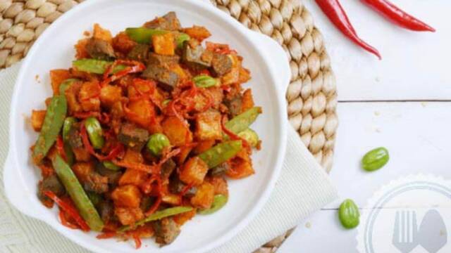 Sambal Goreng Ati Kentang (1)