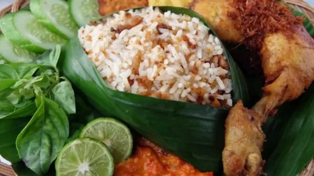 Nasi Tutug Oncom (1)