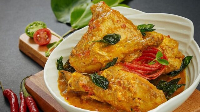 Ayam Woku Khas Manado (1)