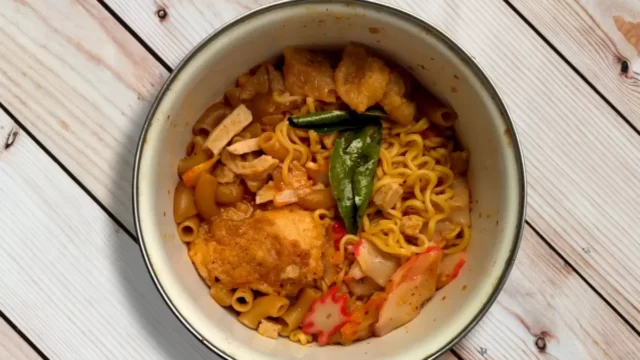 Seblak Kering Dan Mie Instants