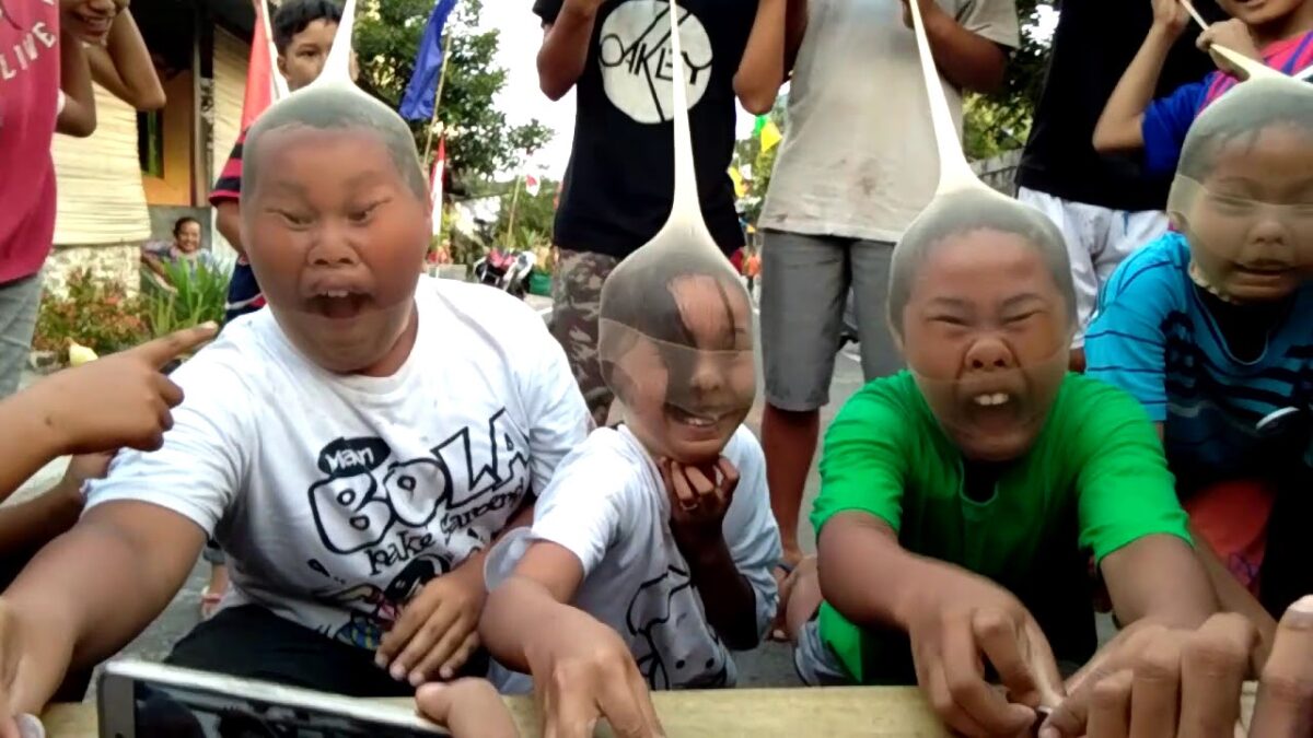 lomba agustusan bapak-bapak