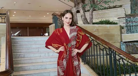 ootd Batik merah putih