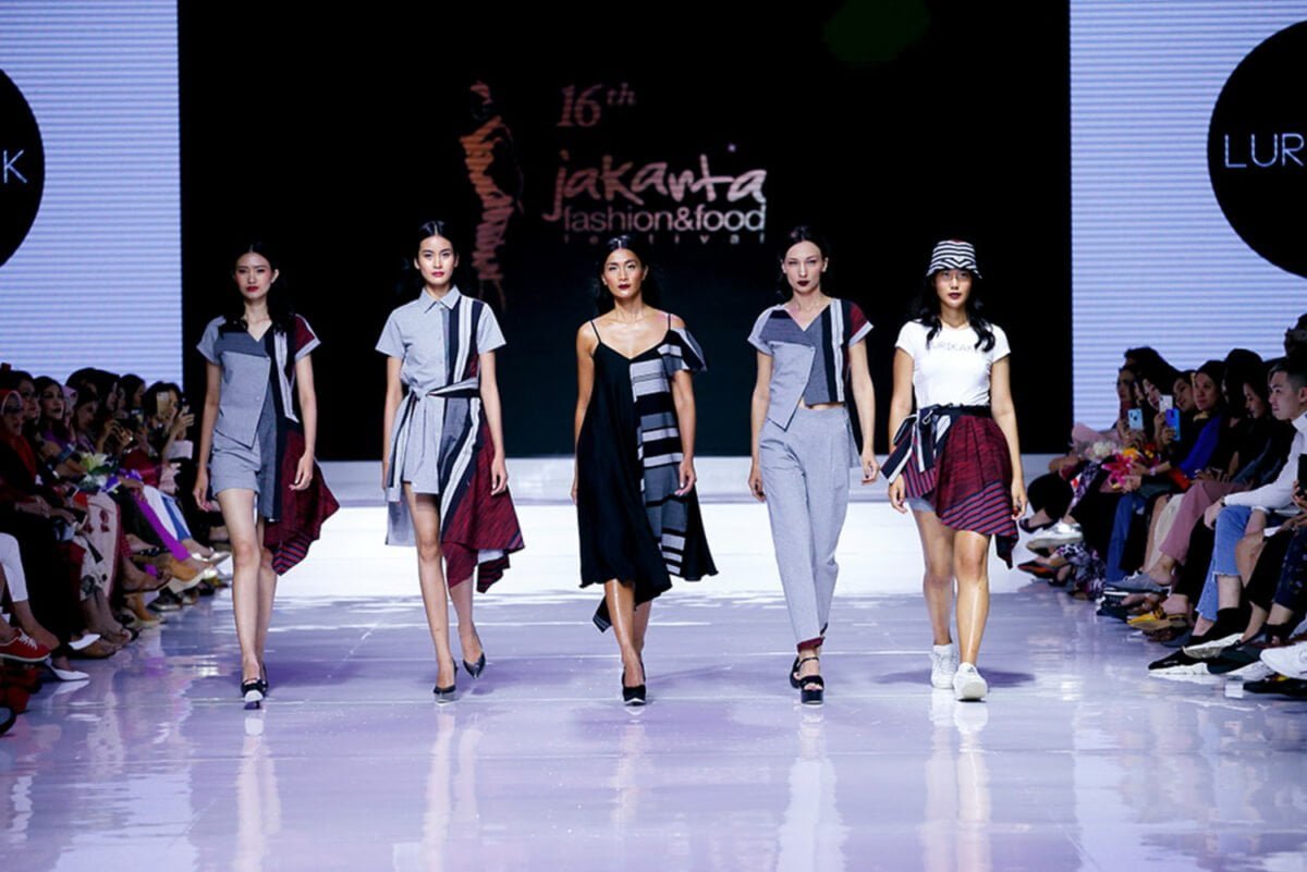 ootd Batik merah putih1 (1)