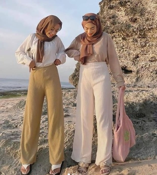 Blouse Dengan Wide Leg Pants