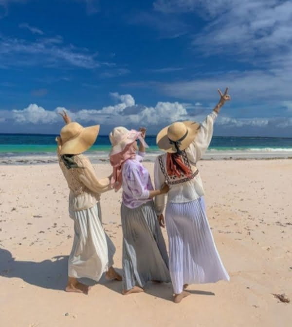 Blouse Ditambah dengan Straw Hat (1)