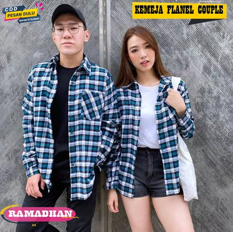 Celana Pendek dengan Kemeja Flanel