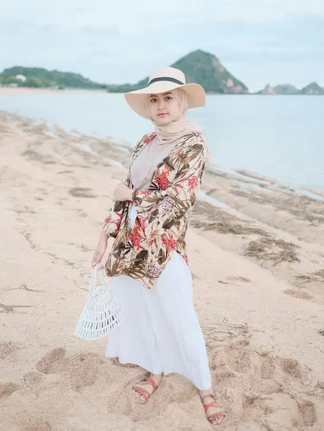 Floral Cardigan + Plisket Skirt