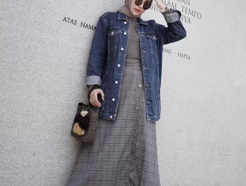 Jaket-Denim-Dan-Rok-Flare-819x1024[1]