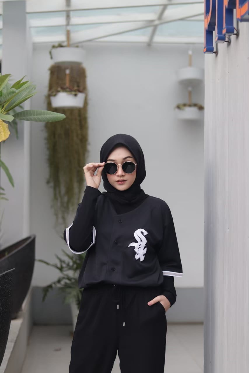Kaos Jersey Hitam hijab 1