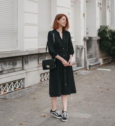 Outfit Monokrom Dan Sepatu Vans Klasik1