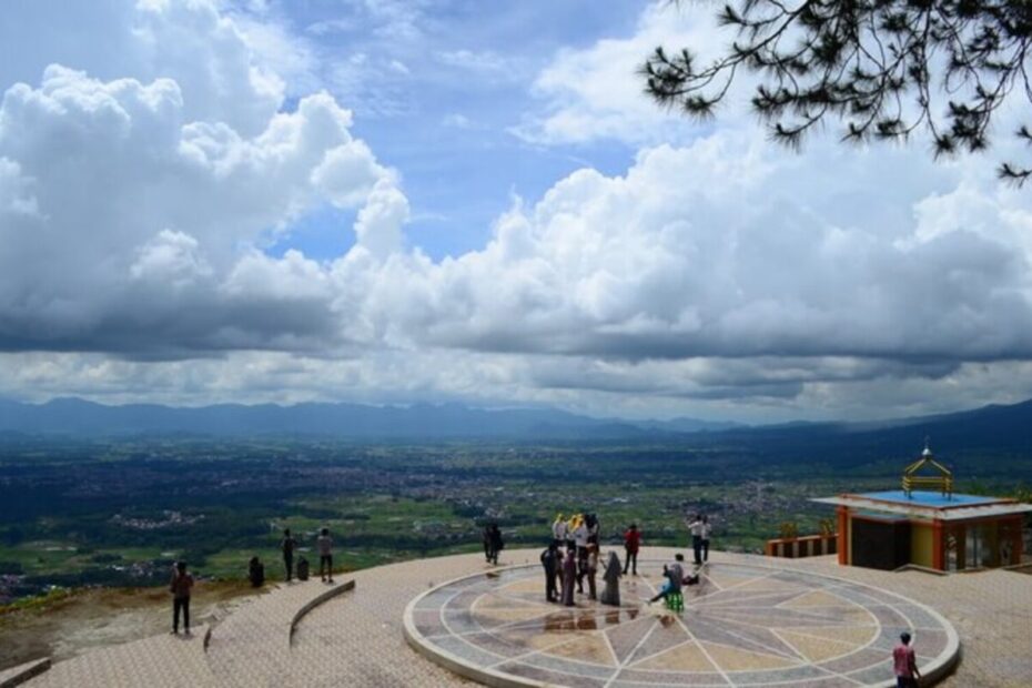 Wisata Janjang Sajuta (1)