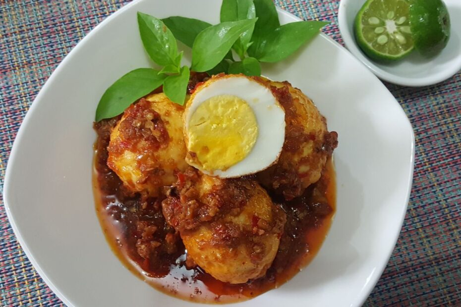 telur asin bumbu rujak
