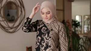 Baju Batik wanita kantor (1)