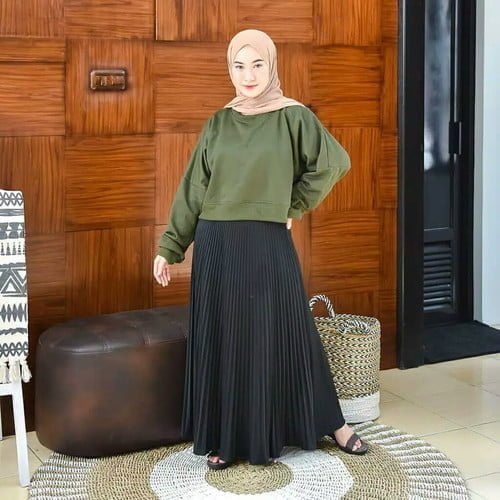 Rok Dengan Oversized Sweater