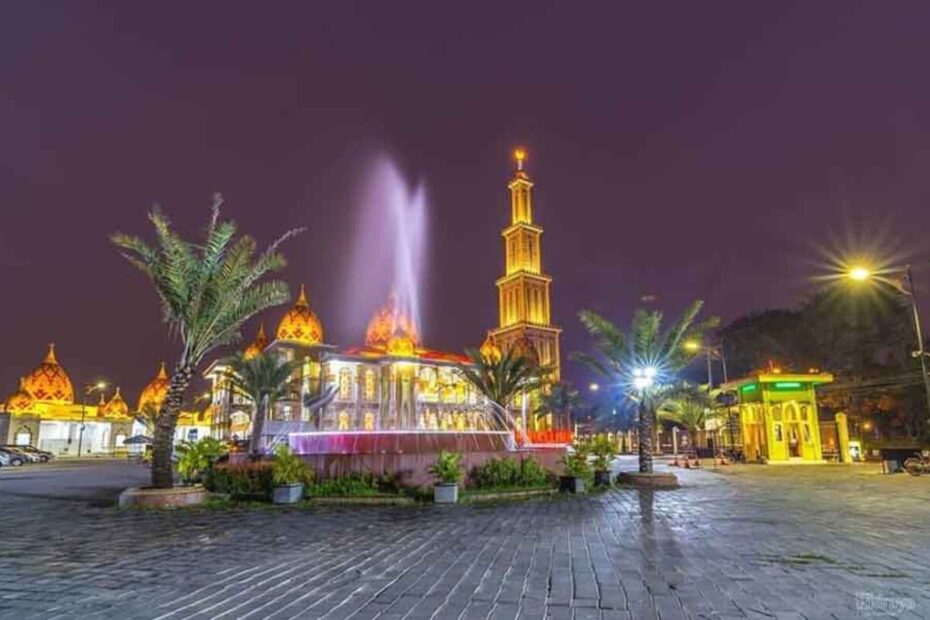 Wisata Religi Masjid Roudhotul Muchlisin3 (1)