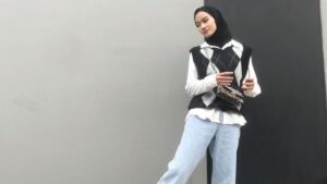 Ootd Rompi Rajut (1)