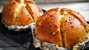 Korean Garlic Cheese Bread