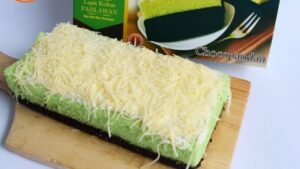 Lapis Kukus Khas Surabaya Rasa Pandan (1)