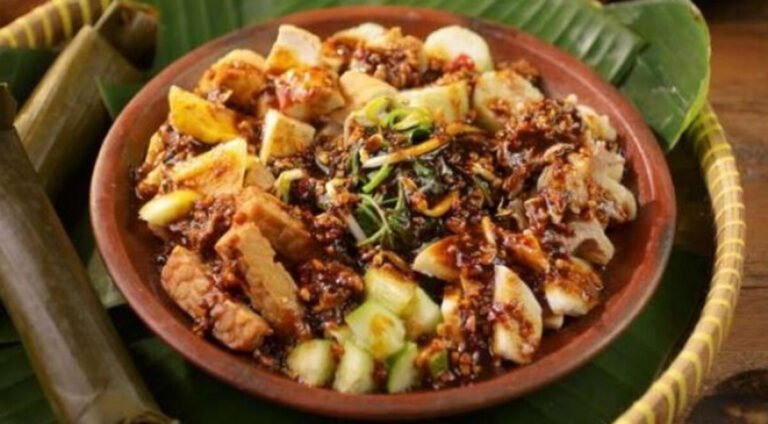 Rujak Cingur Khas Surabaya (1)