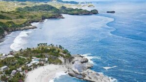 Wisata Pantai Klayar4