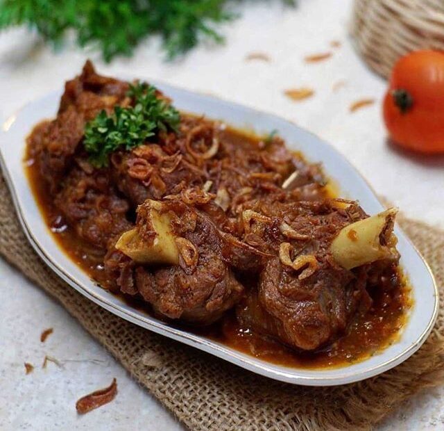 Krengsengan Daging Sapi Khas Surabaya