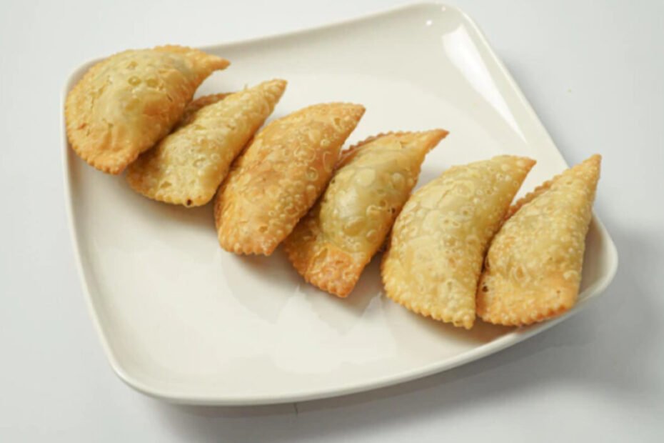 Pastel Ayam (1)