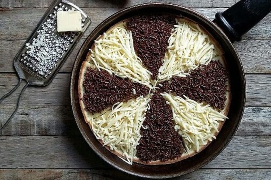 Martabak Manis (1)