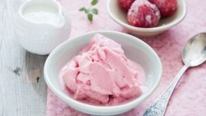 Puding Yogurt Stroberi 1 (1)