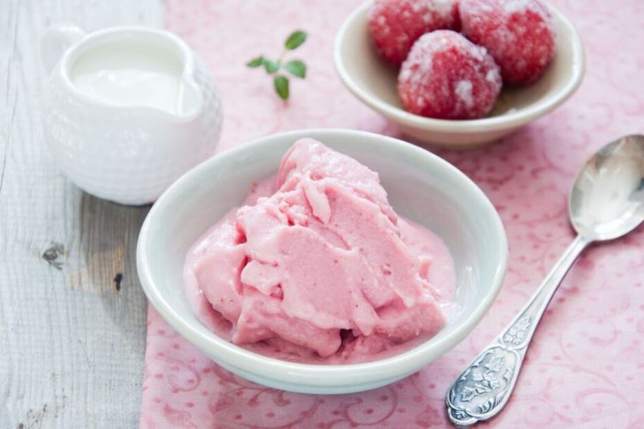 Puding Yogurt Stroberi 1 (1)