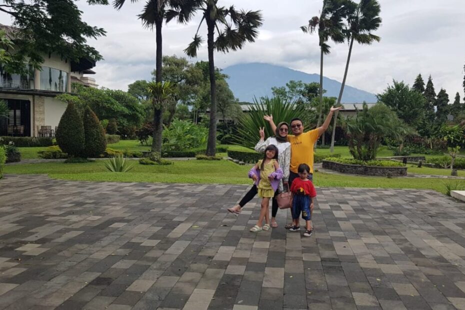 Trik Liburan Bareng Keluarga