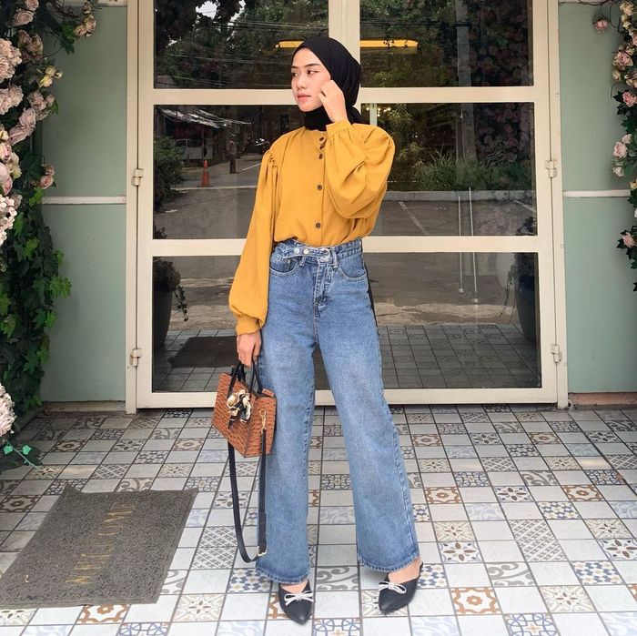 Blus dengan Jeans