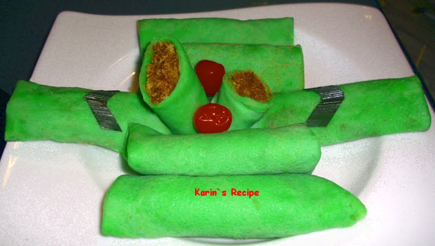 Dadar Gulung Isi Kelapa
