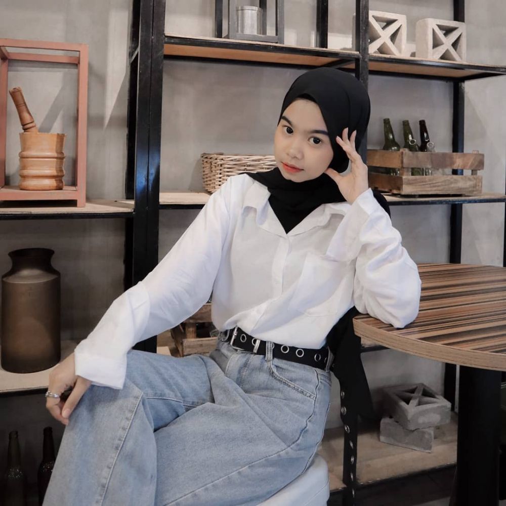 kemeja putih hijab